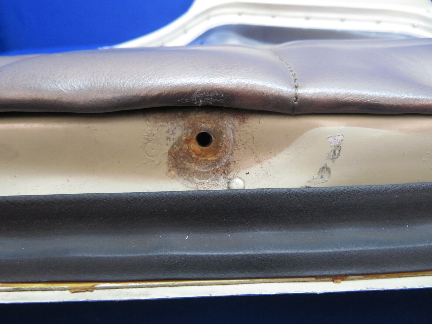 Piper PA-28-180 Cabin Door Assy w/ Key Clear Tint P/N 67306-00 (0323-32)