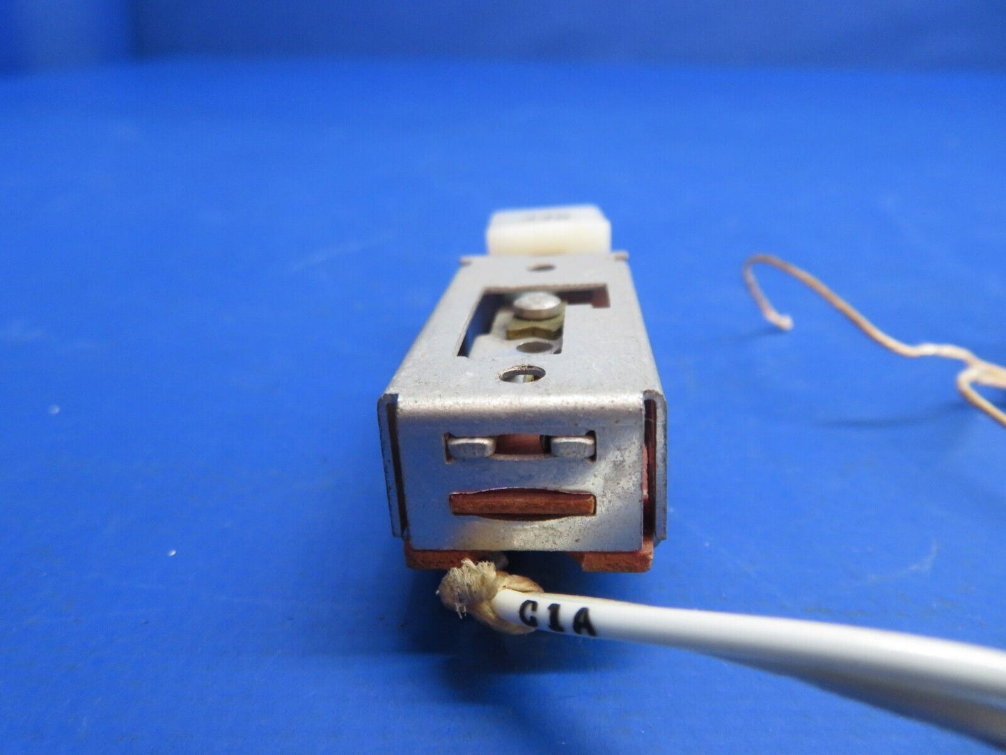 Piper PA-34-200T Switch LOT OF 4 P/N MTA106D, W31-X2M1G-2, 512TS1-4 (0323-521)