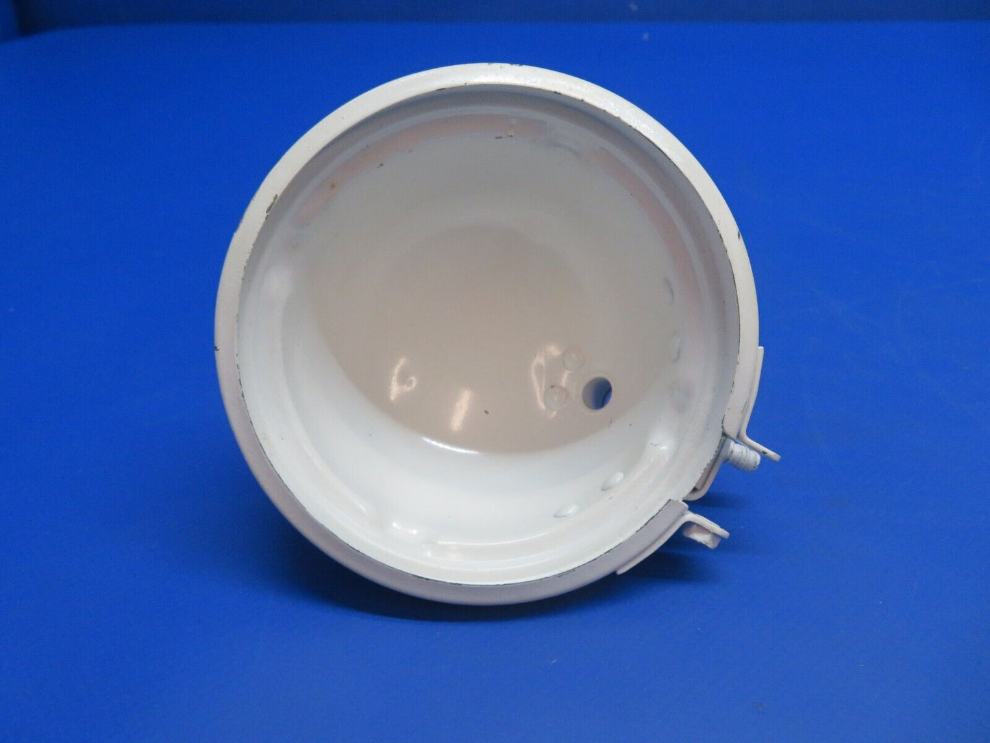 Cessna 310 Nose Gear Taxi Light Housing Assy P/N 0842215-8 (0922-785)