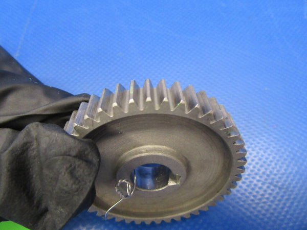 Beech Baron 95-B55 Gear Worm Drive Landing Gear 35-810136 (0319-245)