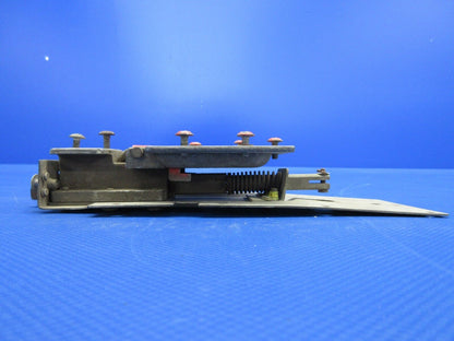Cessna 150 Door Latch Assembly Left Hand P/N 0413387-1 (0324-1065)