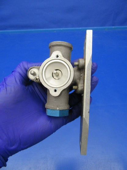 Cessna Fuel Valve P/N 9910242-6 (0418-32)