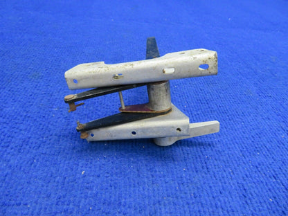 Piper PA-28-140, 180, 235 Engine Quadrant Controls P/N 65850-00 (0322-412)