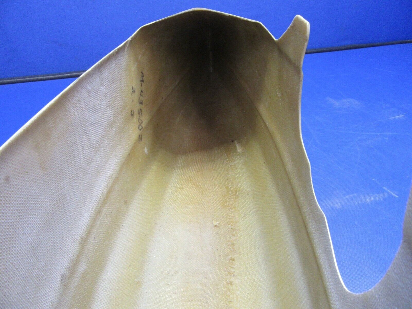 Cessna 1971-1973 Wheel Pant / Fairing Fiberglass LH P/N 0741046-201 (0621-651)
