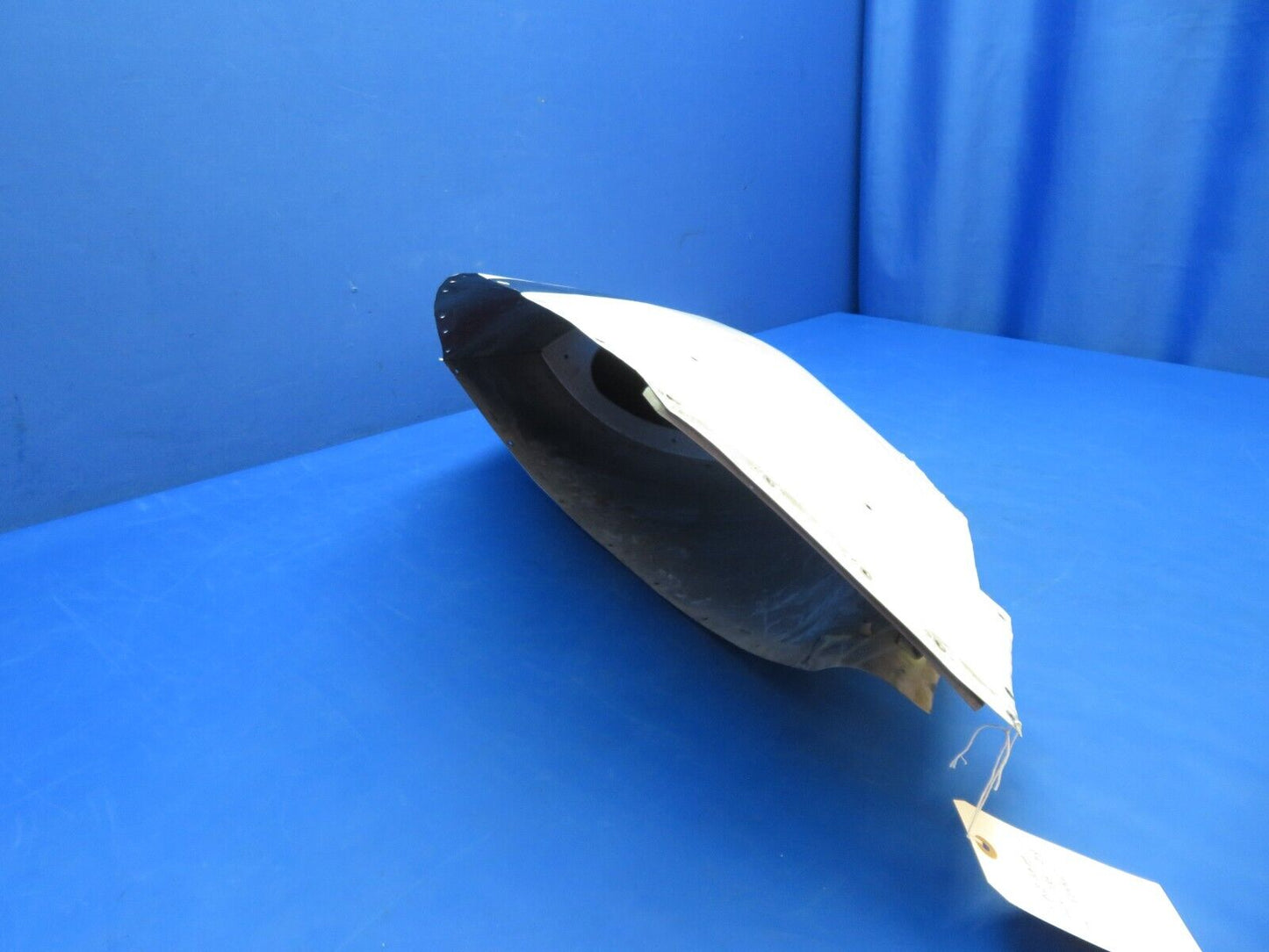 Cessna 310 / 310I LH Fuel Tank Tail Cap Assy P/N 0823412-15 (1023-158)