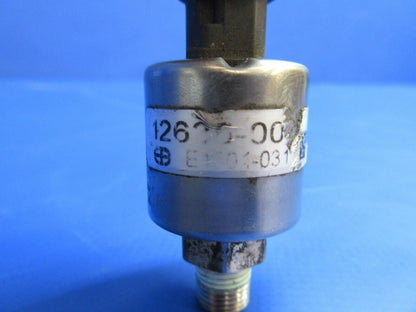 Cirrus SR-22 Oil Pressure Transducer P/N 12635-00 (1023-776)