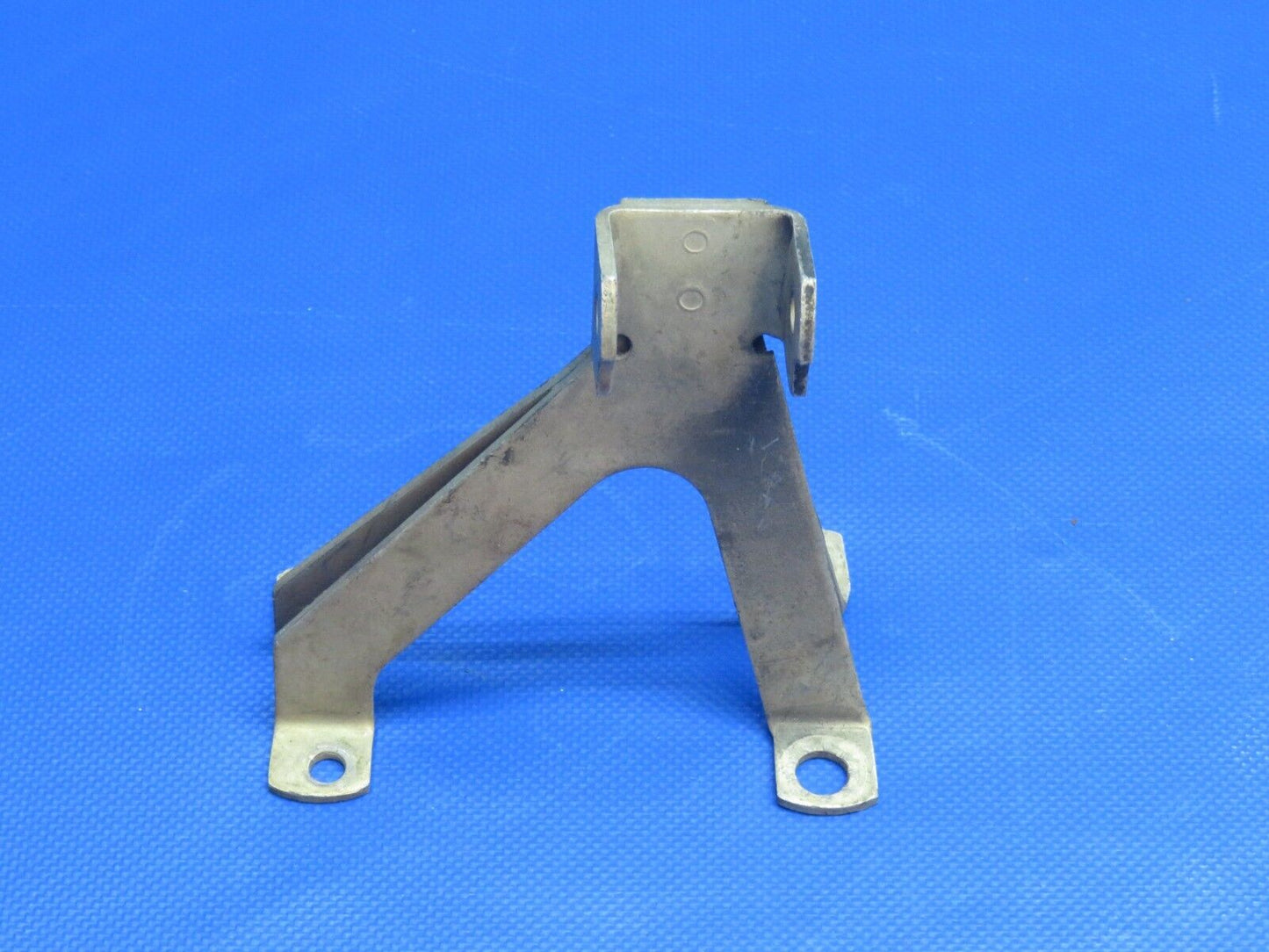 Continental Throttle Body Bracket P/N 630474 (0124-1027)