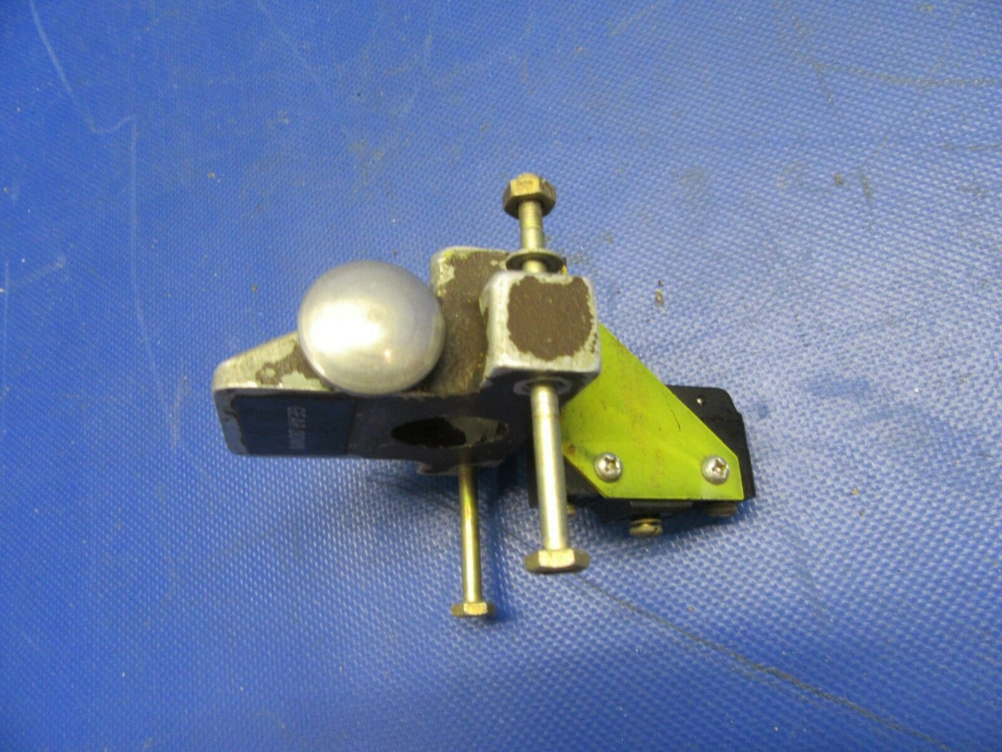 Mooney M20 / M20G Gear Lock Door w/ Knob & Switch P/N 560046-501 (0921-479)