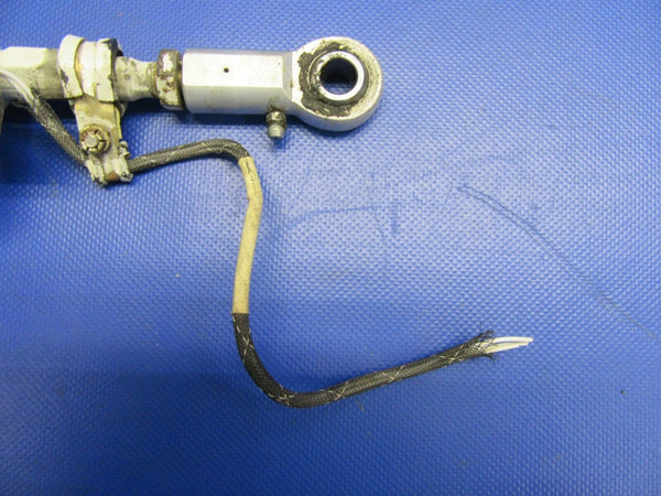 Piper PA-32RT-300 Lance Link Main Gear w/ Switch LH 67797-004 (0621-663)