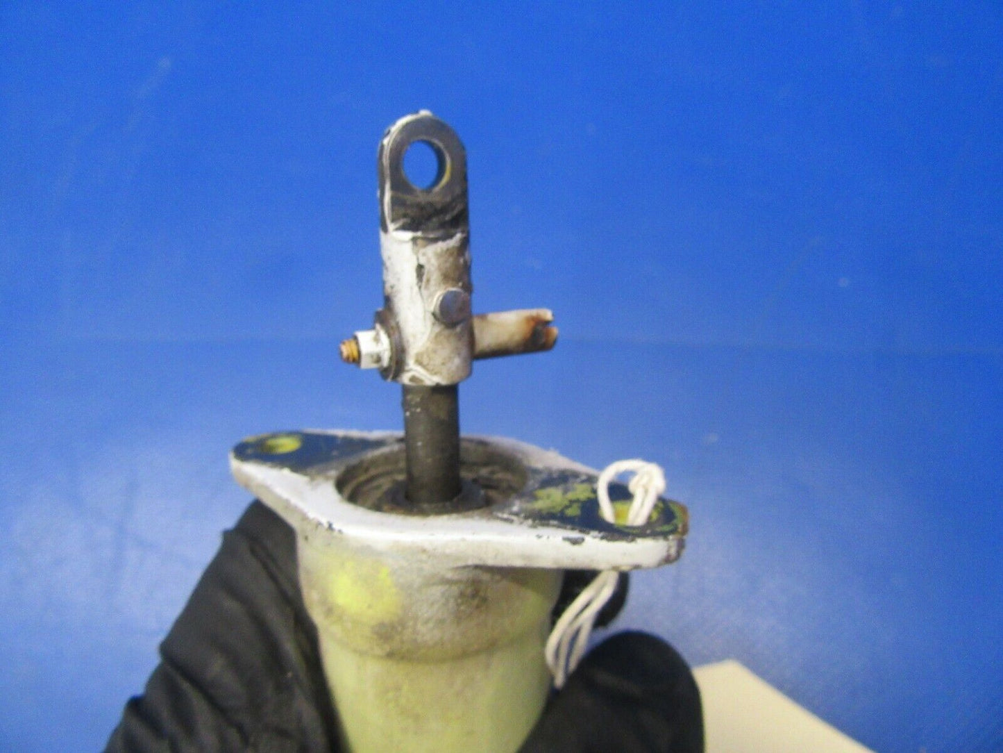Beech Bonanza A36 Trim Actuator Elevator RH 45-524565-33 45-524565-49 (0419-09)