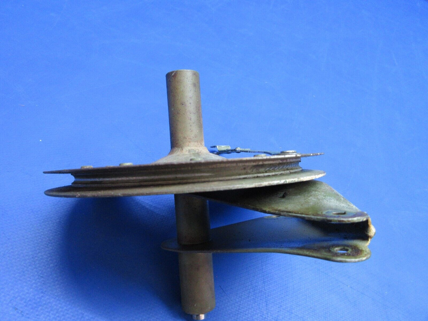 Cessna 172 / 172H Flap Drive Pulley Assy RH Bellcrank P/N 0760612-1 (1023-1001)