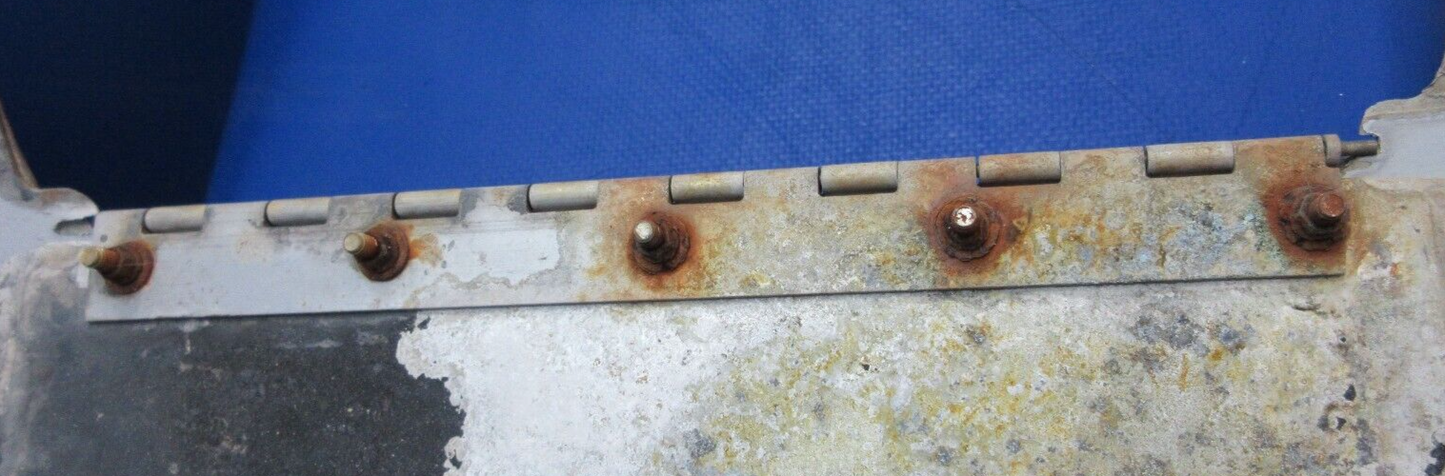 Cessna 172 / 172I Cowl Door Assy P/N 0552010-49 (0923-831)