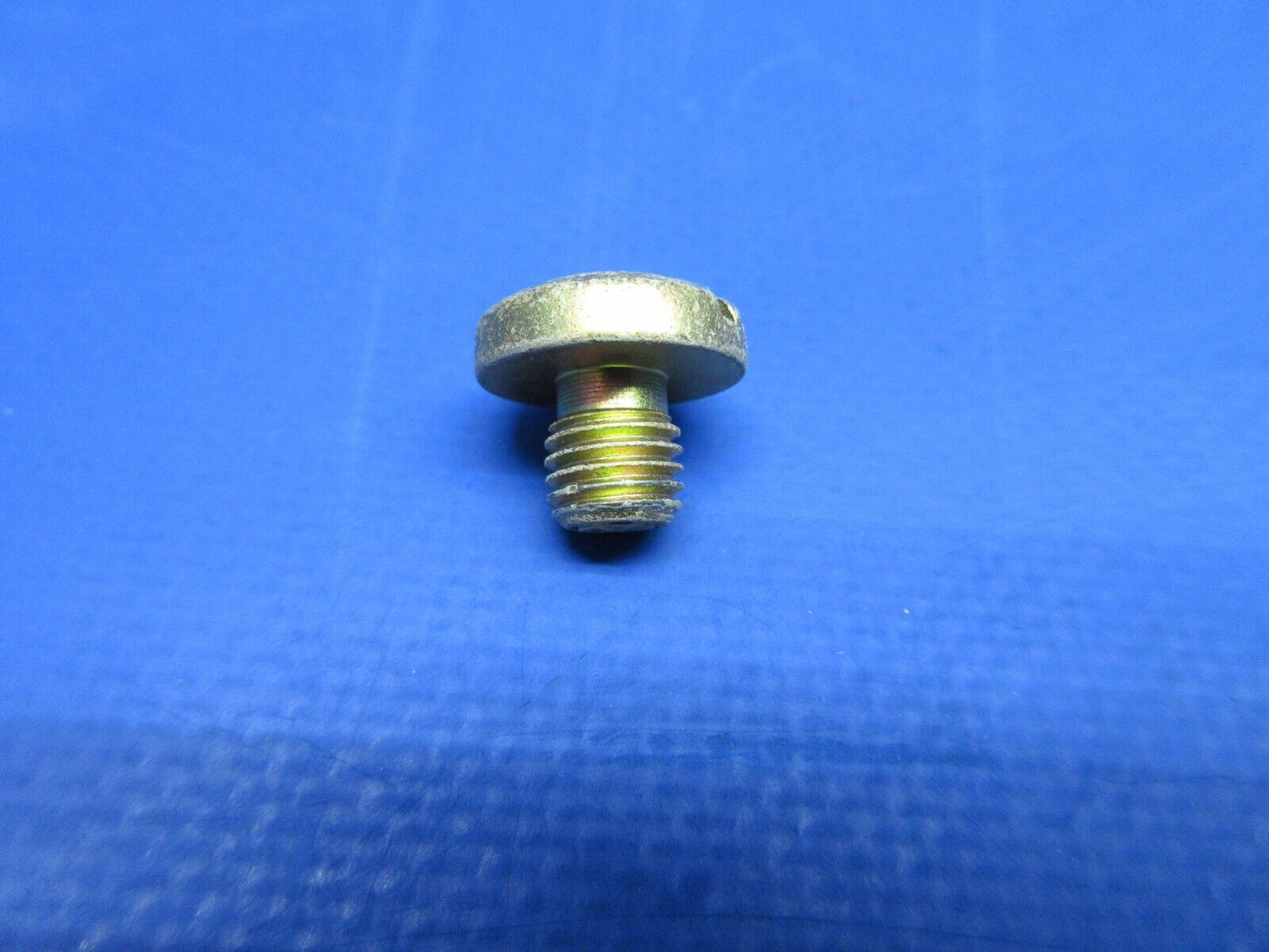 Meggitt Screw P/N 9521608 NEW OLD STOCK (1123-762)