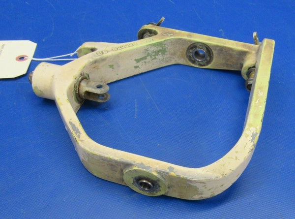 Beech Sierra C24R Yoke Nose Gear Steering P/N 169-820039-1 (0119-410)