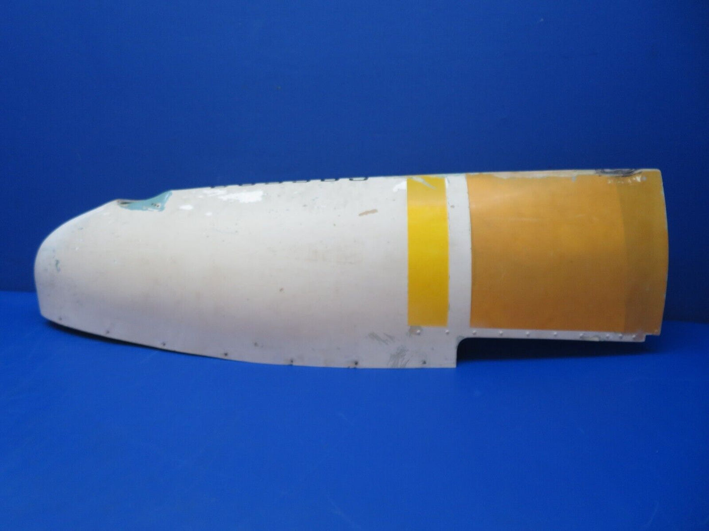 Cessna 210 RH Fiberglass Wing Tip Assy P/N 1221111-202 (0723-425)