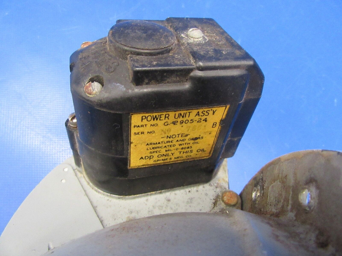Cessna 310 Grimes Retractable Landing Light RH Wing 24V G-3801A-1A (1218-01)