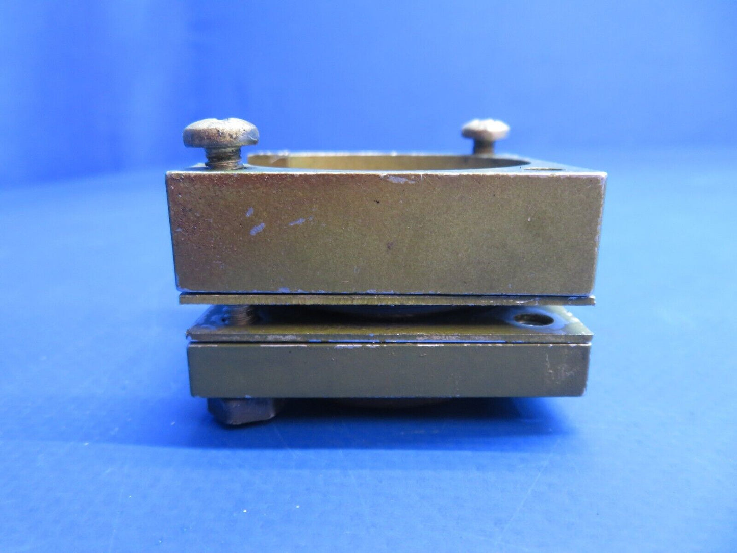 Piper PA-34-200T Seneca II Control Wheel Plate w/Bushing P/N 68272-04 (0223-884)