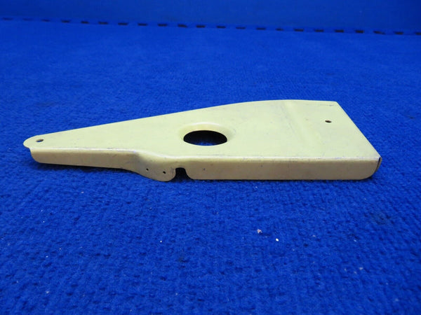 Beech Flap Hinge Bracket P/N 35-165050-31 NOS (0722-40)