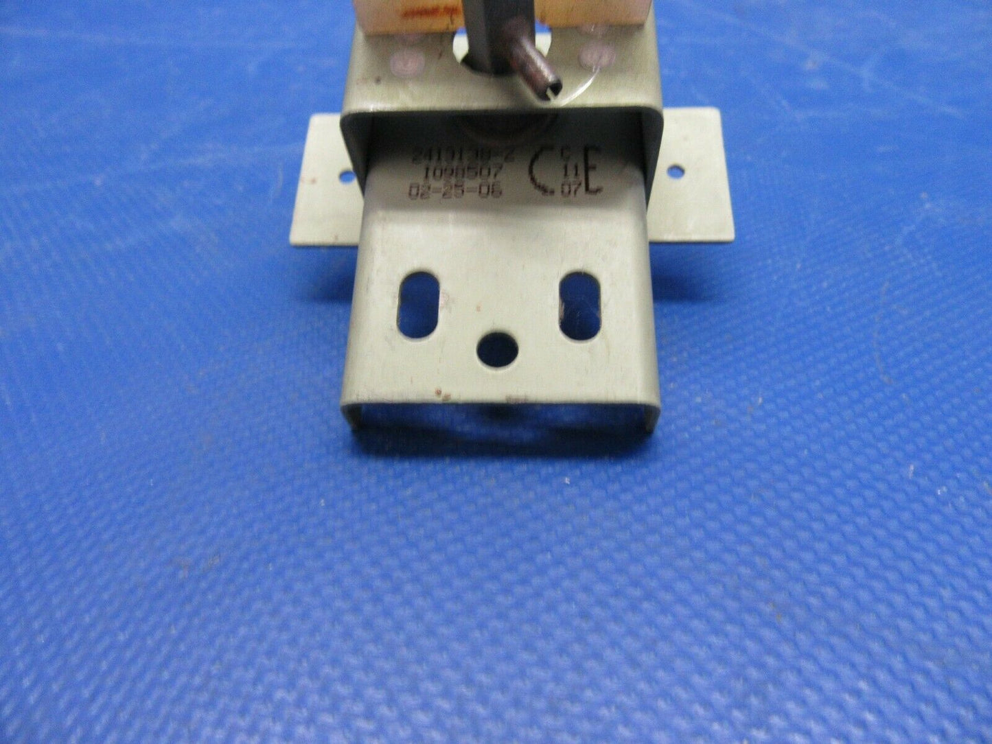Cessna Fuel Selector Shaft P/N 2413138-2 (0821-480)