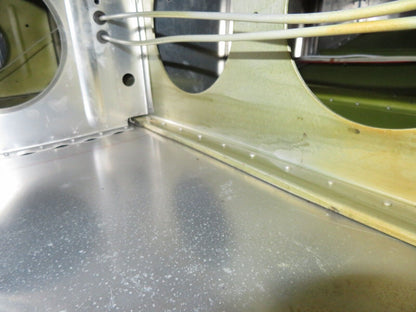 1968 Piper PA-28-140 Cherokee LH Wing P/N 66601-04 (0324-98)