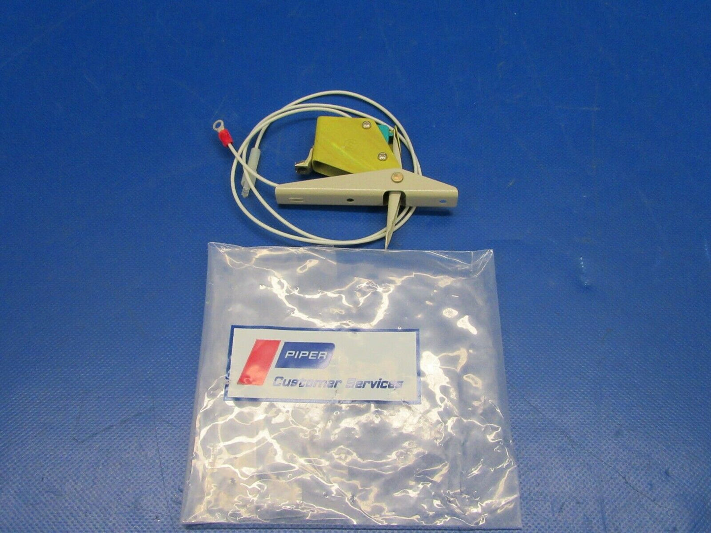 Piper PA-31 Rear Door Ajar Switch P/N 54190-003 NOS (0419-440)