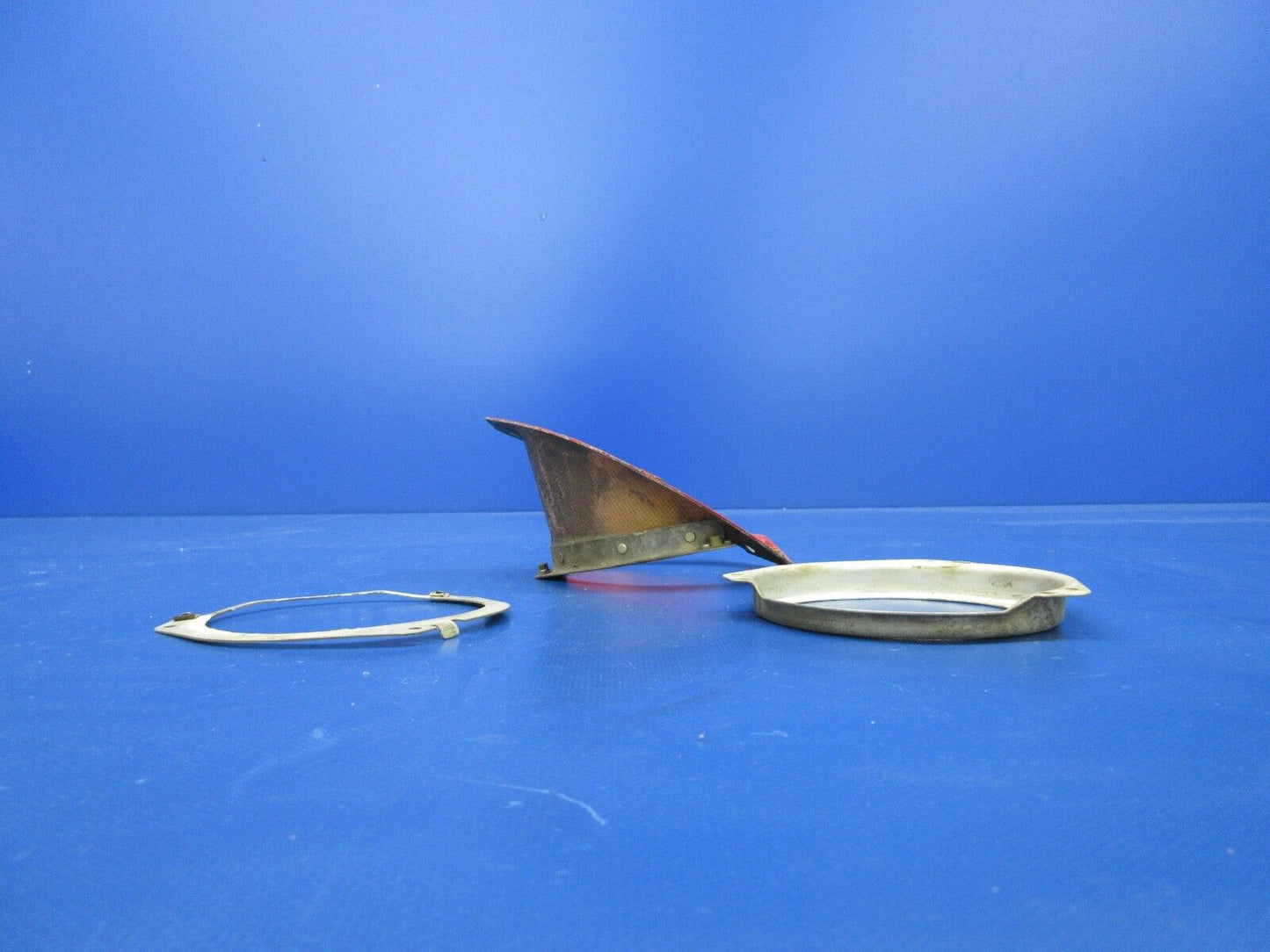 Cessna 210 Landing Light Support Assy RH P/N 1252014-36 (1223-636)