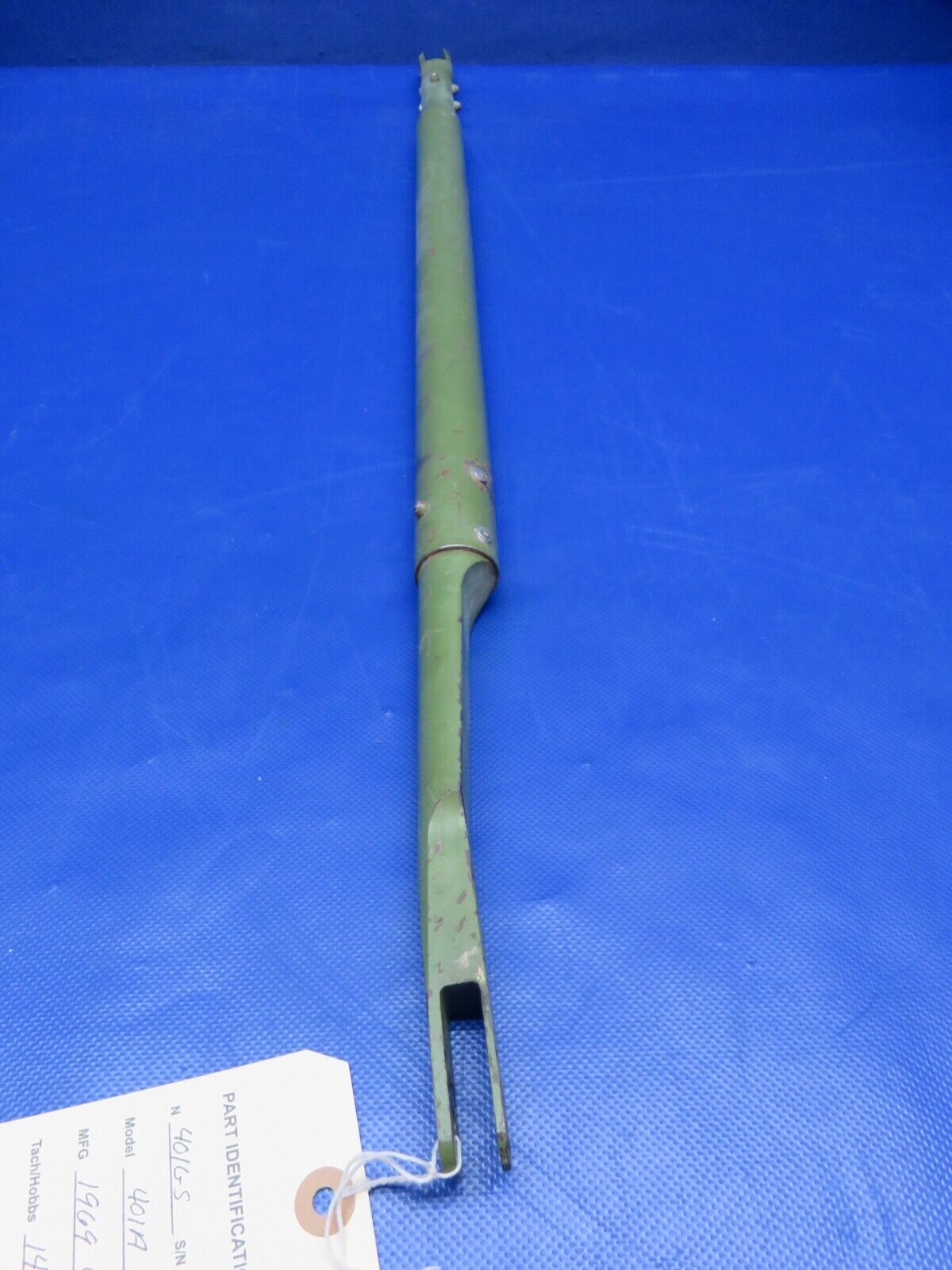 Cessna 401 / 401A RH INBD MG Retract Tube Assy P/N 5045009-10 (1223-379)