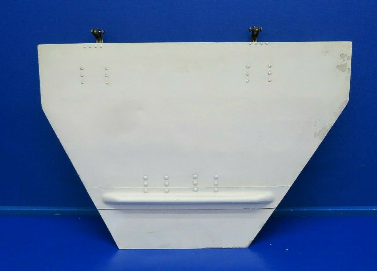 Beech Baron 95-A55 Main Gear Door OTBD LH P/N 35-815055-68 (0420-341)