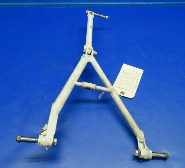 Beech Baron 95-A55 Drag Brace Nose Gear Welded P/N 002-820018-3 (0420-317)