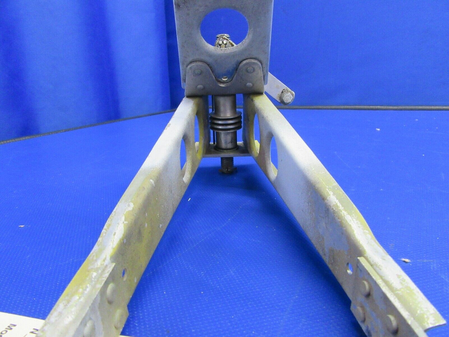 Piper PA-28-235 Stabilator Trim Bracket w/ Barrell 65244-00, 65246-00 (0521-328)