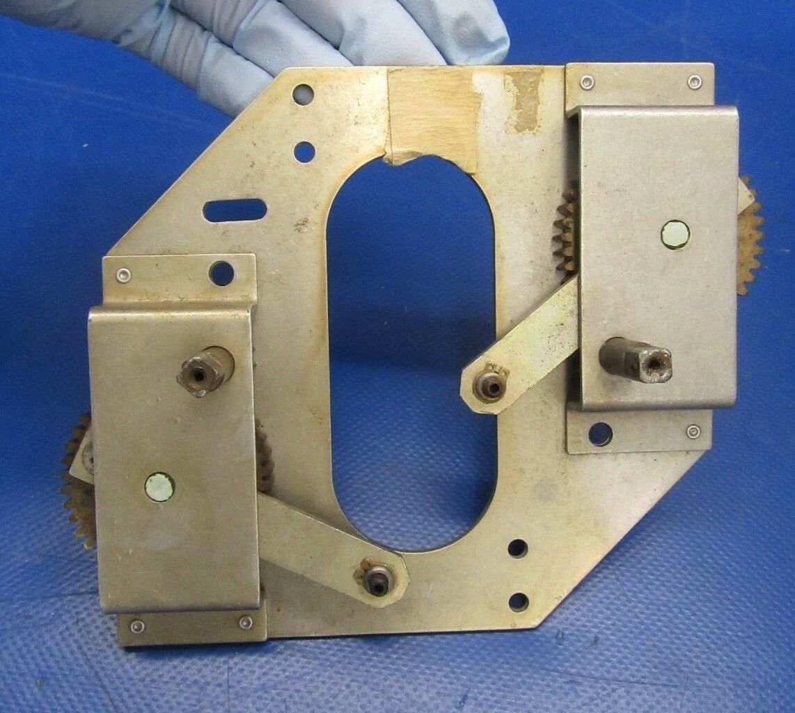 Cessna 337 Skymaster Airborne Fuel Selector Gear Box Assy 1526002-1 (1218-264)