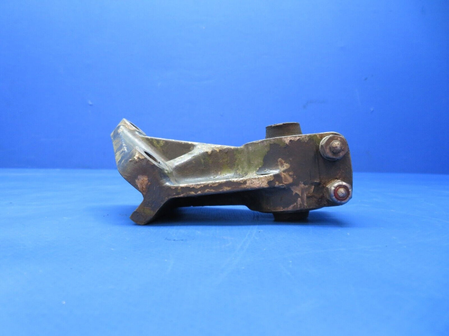 Continental O-300 LH AFT / RH FWD Engine Mount Bracket P/N 40043 (0723-532)