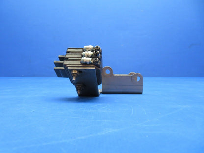 Cessna 310 / 310Q Rapco De-Ice Brush Block P/N RA1543-6 (0923-314)