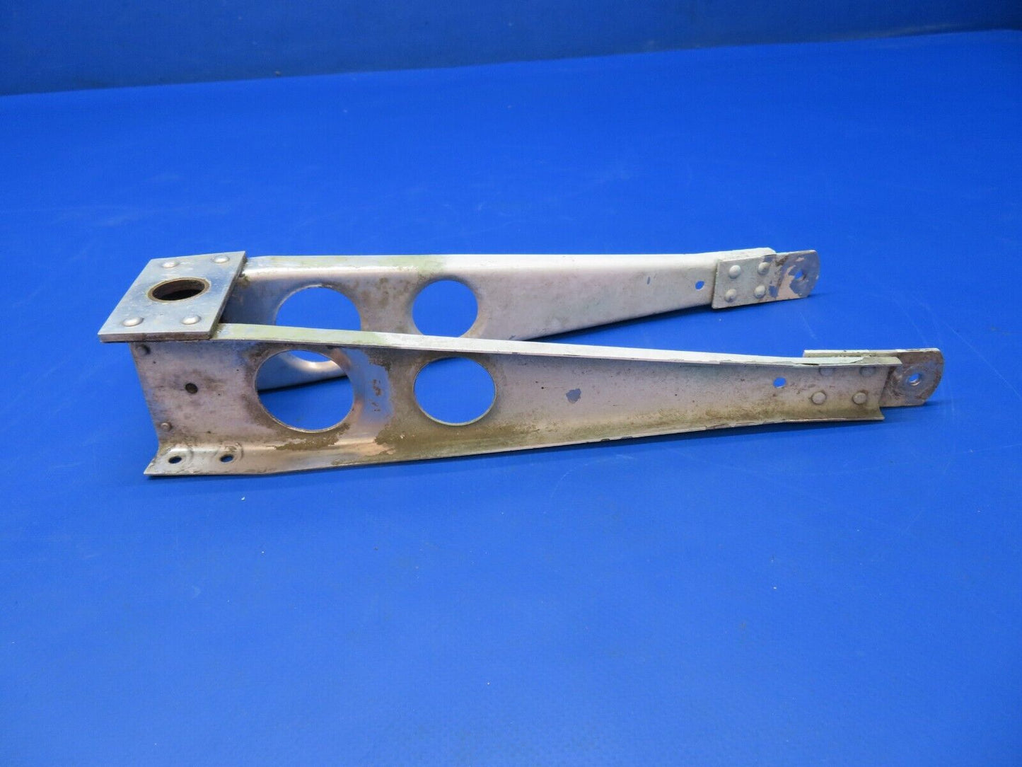 Piper PA-28R-201T Stabilator Trim Rib P/N 65244-00 (1122-421)