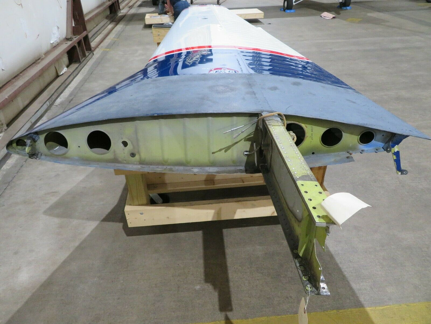 1975 Rockwell Commander 112A Right Hand Wing P/N 42000-2 (1120-360)