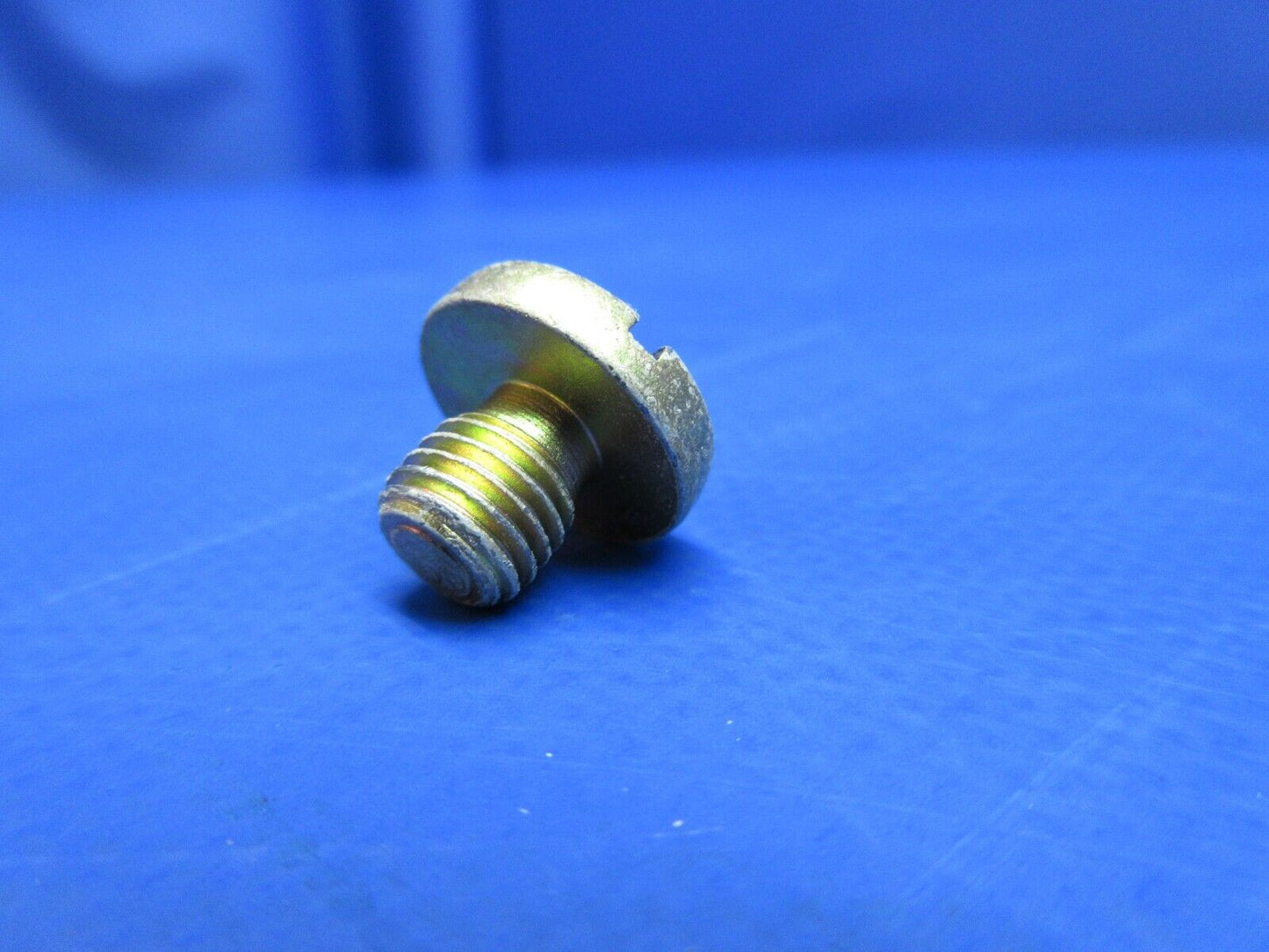 Meggitt Screw P/N 9521608 NEW OLD STOCK (1123-762)
