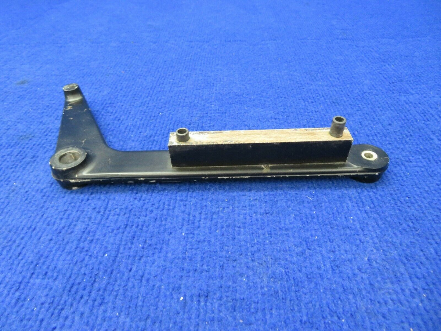 Cessna 210 Bracket Seat Pivot LH P/N 0514060-1 (0422-478)