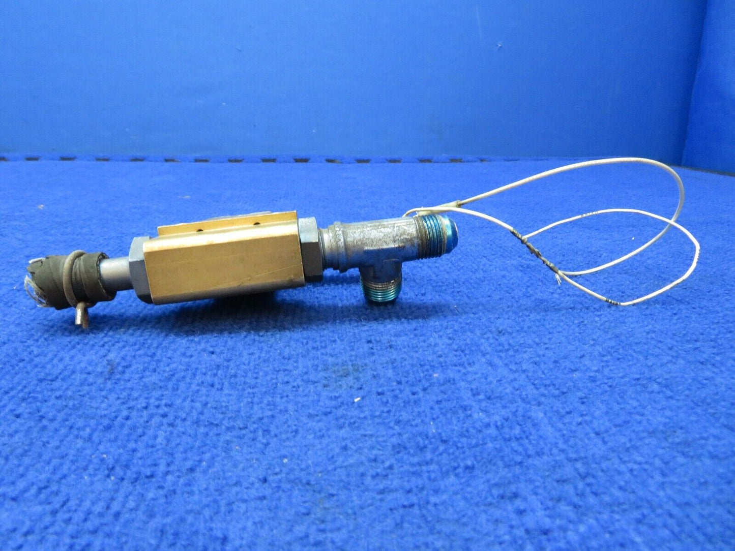 Piper Navajo Valcor Valve Shut Off P/N V14500-37 (0822-344)
