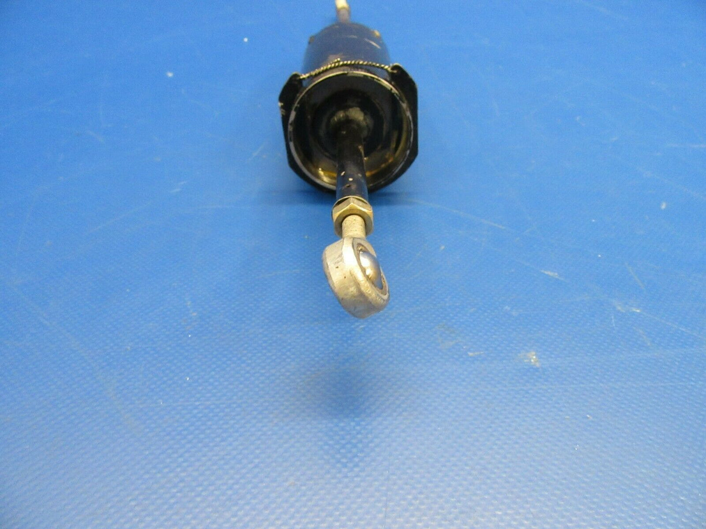 Piper PA-34-200T Seneca II Bungee Nose Wheel P/N 78543-00 78543-000 (1119-107)
