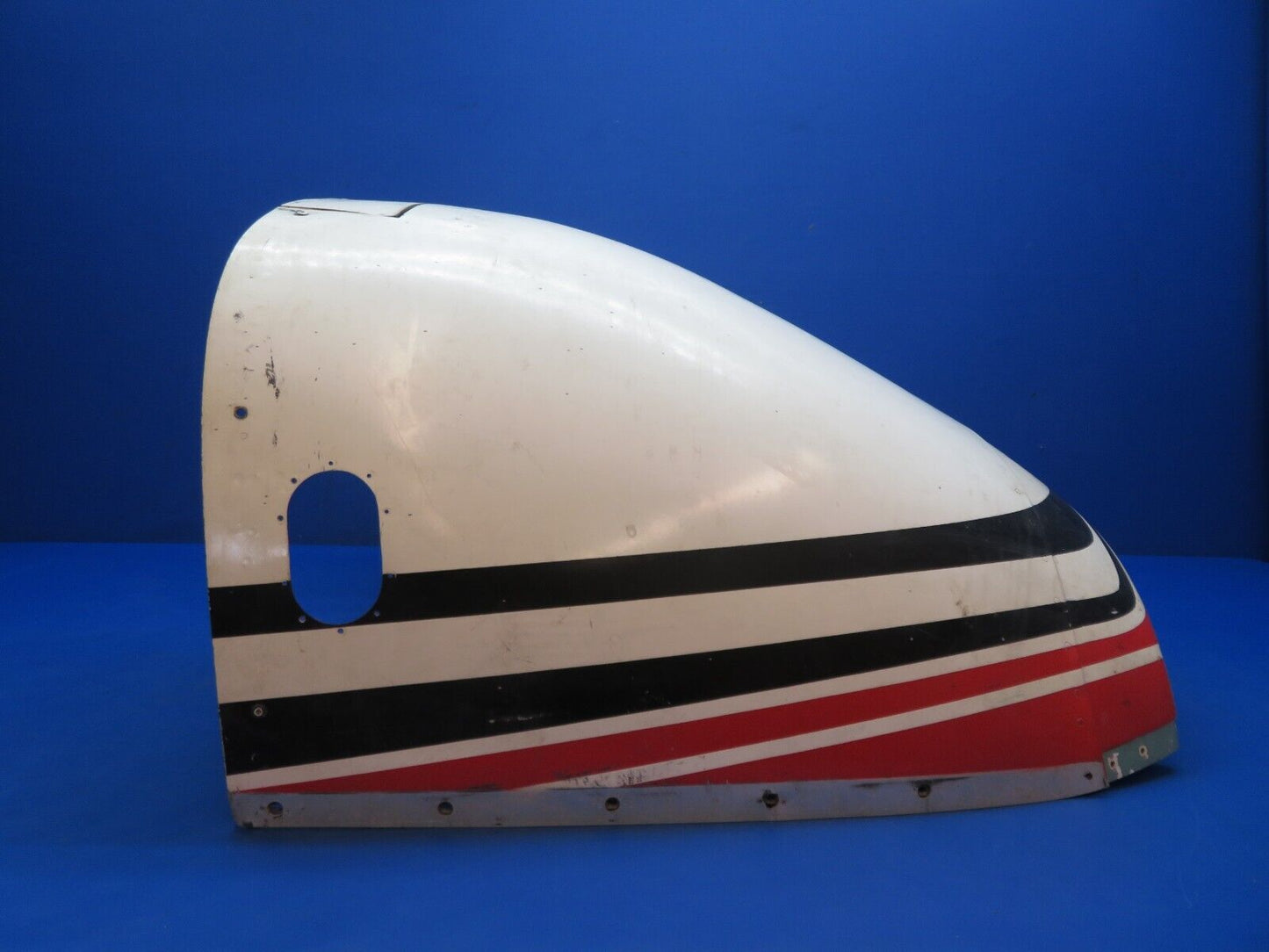 Cessna Cardinal 177 Lower Cowl Assembly w/ Cowl Flaps P/N 1752090-200 (1123-247)