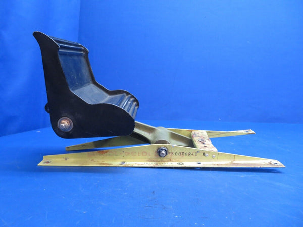 Piper Aerostar 602P Co-Pilot LH & RH Rudder Pedal Assy P/N 600039-01 (0123-701)