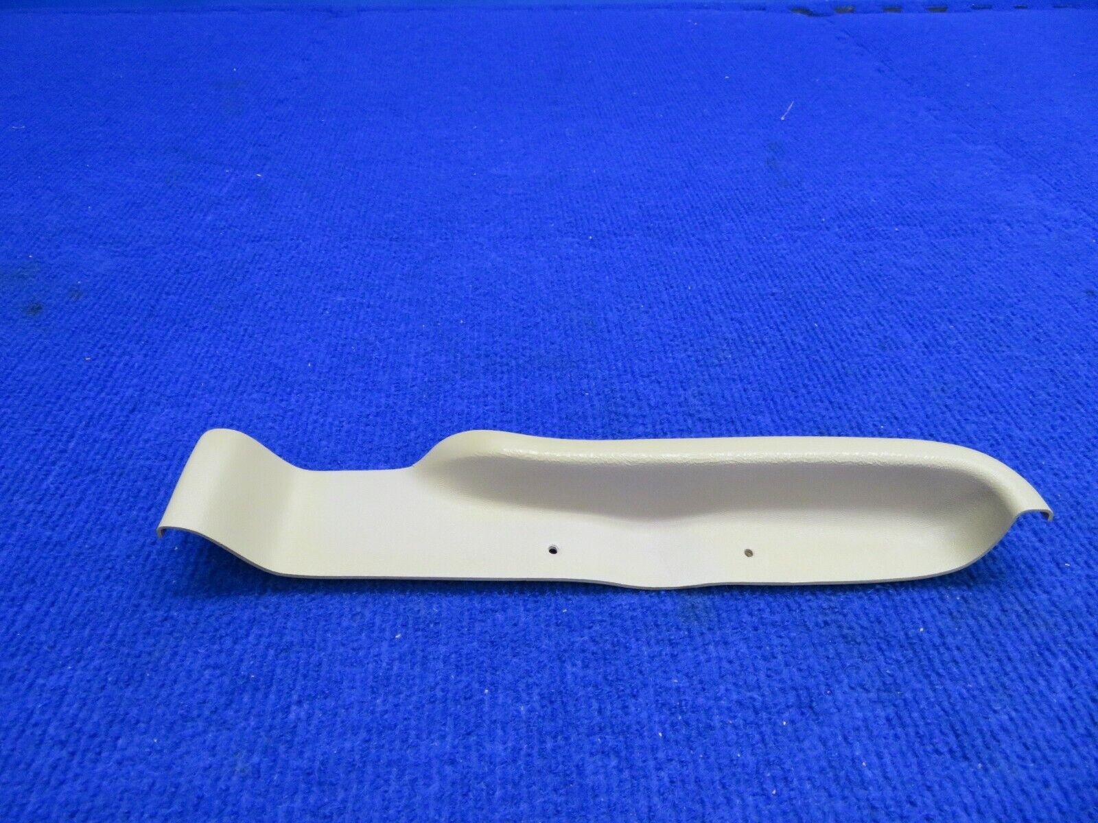 Cessna 172 LH Door Plug P/N 0515075-79 (0222-269)