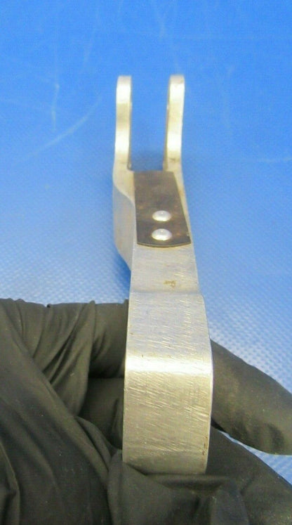 Piper Comanche / Twin Arm Assy Landing Gear Retract RH 25137-000 (0419-275)
