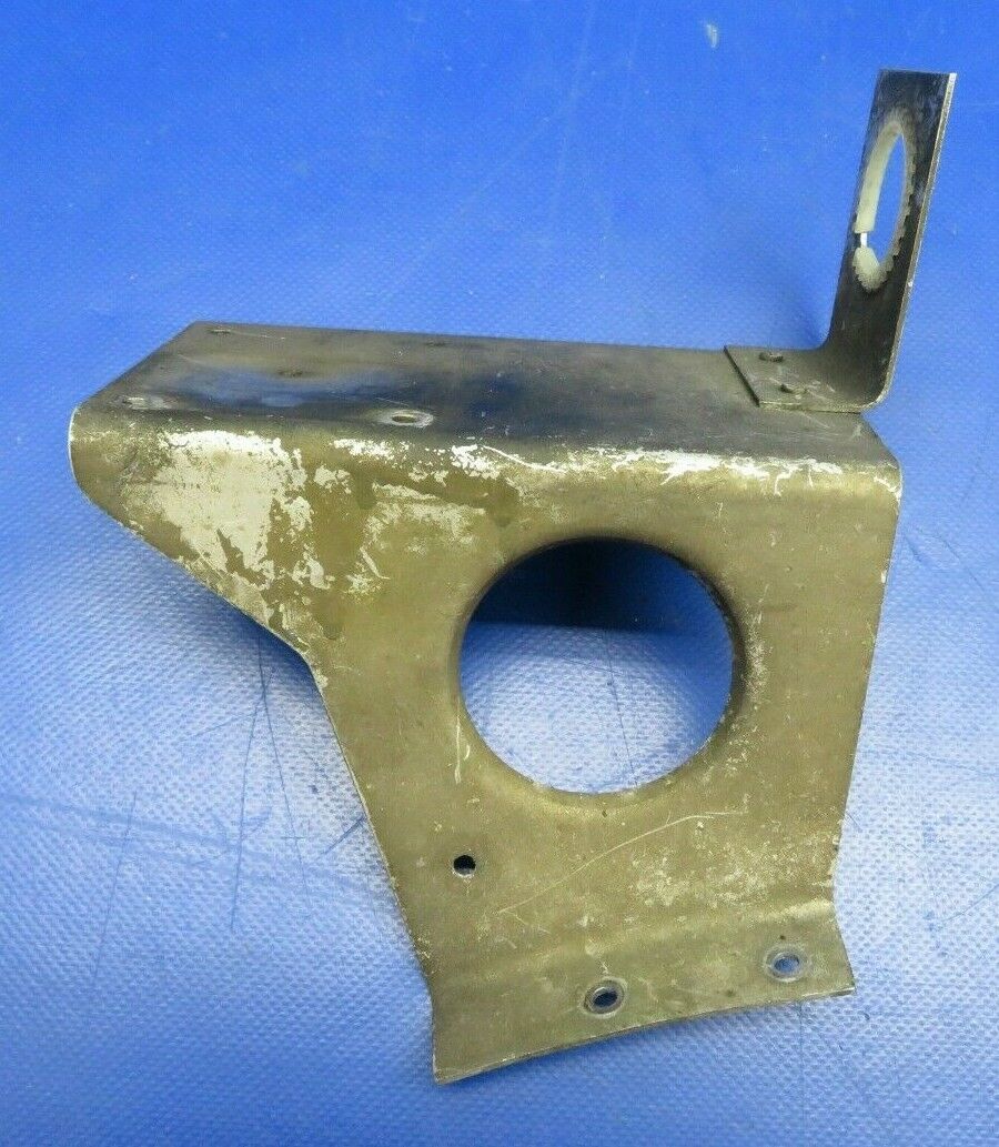 Cessna 310R Support Assy LH Check & Control Valves P/N 0870193-1 (0520-125)