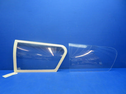 Early Cessna 310 / 310B Emergency Window Assy P/N 0811693-1 (1223-128)