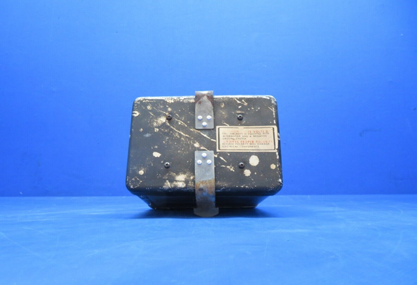 Cessna 150 / 150L Battery Box Assy W/ Lid P/N 0413402-6 (0823-562)