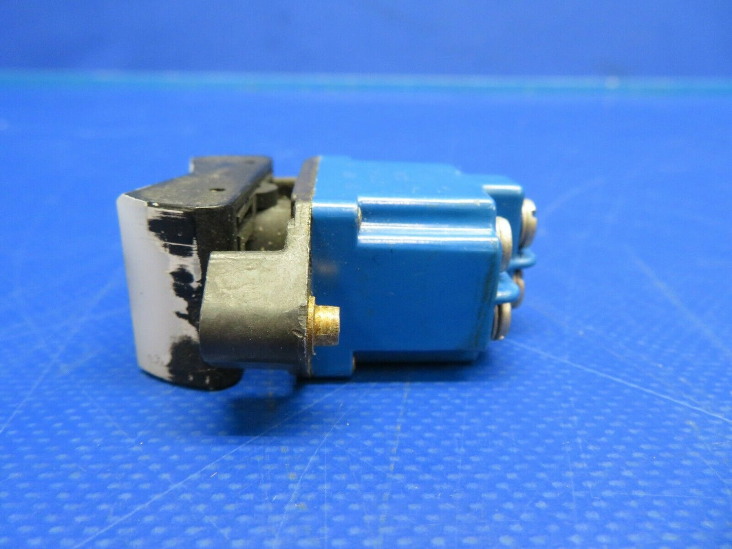Aircraft Rocker Switch Main / Aux. P/N 2TP1-1 (0720-757)