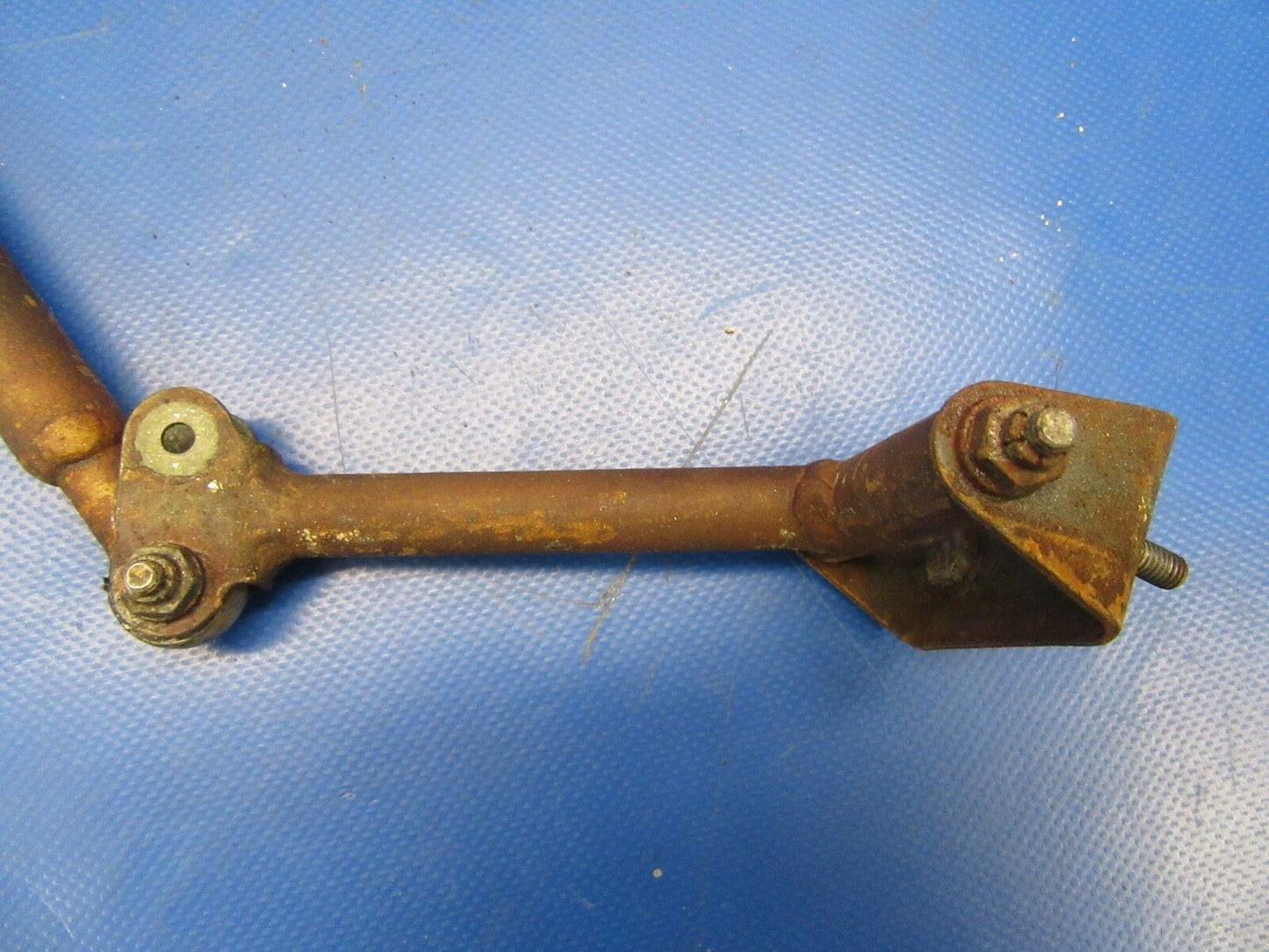 Mooney M20C Tube & Walking Beam Main Gear Retract 560031-000, 5242 (1018-254)