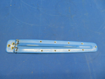 Cessna 210L Cabin Door Hinge Upper RH Door P/N 0711037-14 (0820-569)