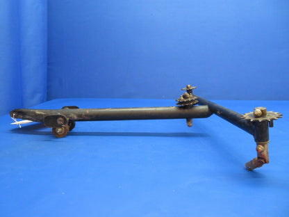 Piper PA-28-180 Cherokee Control Column Tee Bar Assy P/N 62703-33 (0323-729)